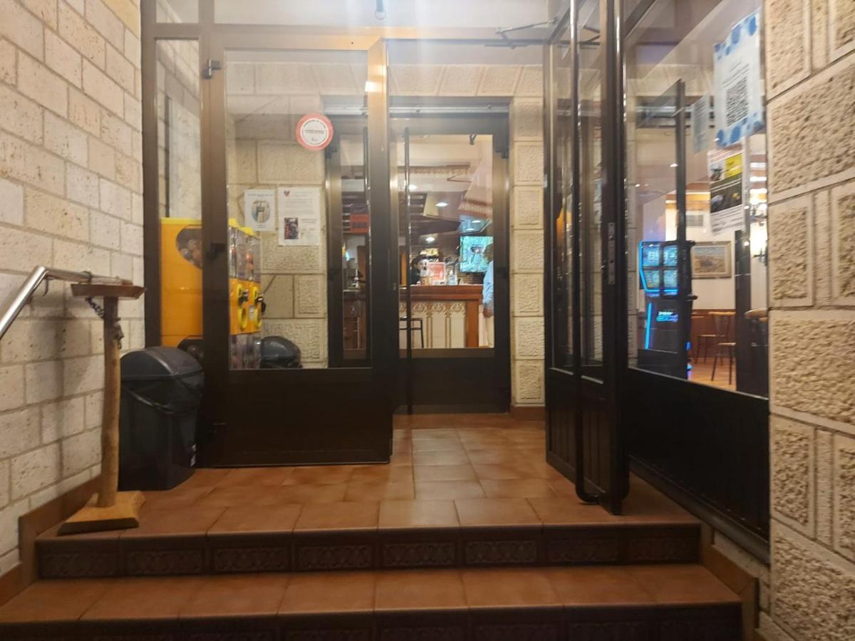Hostal Linares Villanueva de Argaño Eksteriør bilde