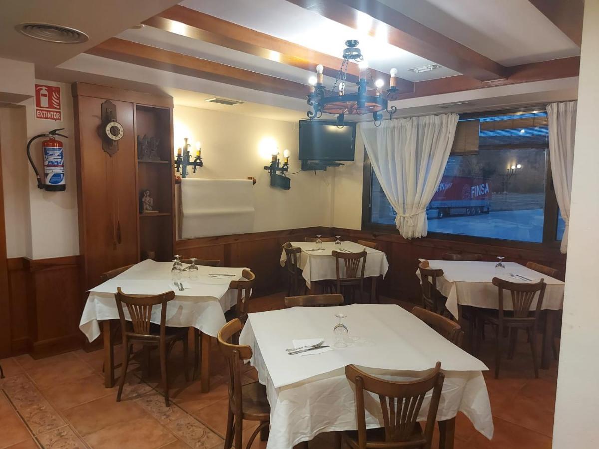 Hostal Linares Villanueva de Argaño Eksteriør bilde